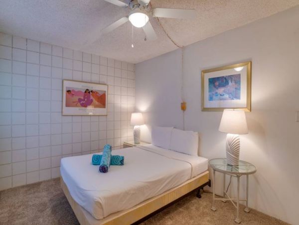 Charming Kahana 2 Bedroom Condo with Balcony & Ocean View