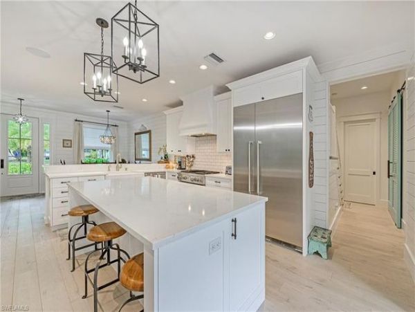 Naples 4 Bedroom Home with Private Pool Walk To Beach