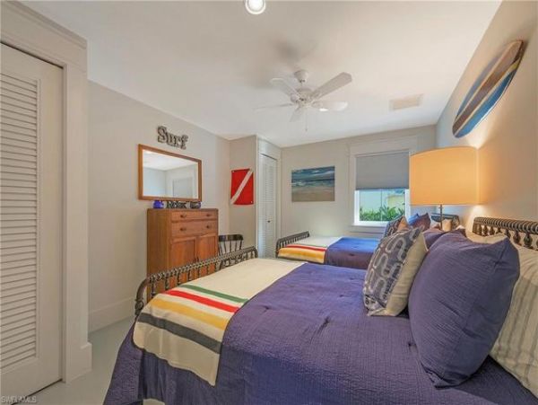 Naples 4 Bedroom Home with Private Pool Walk To Beach