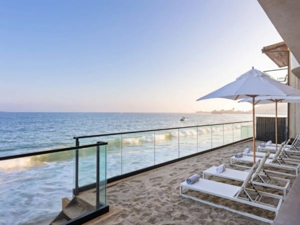 Malibu Five Bedroom Home Sleeps 10 Guests Located On Beach