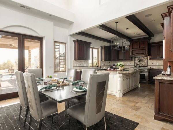 Temecula Eight-Bedroom Luxury Rental Home With Private Pool