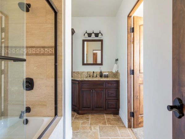 Temecula Eight-Bedroom Luxury Rental Home With Private Pool