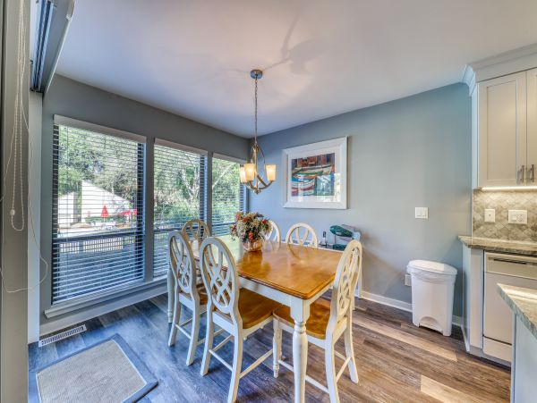 Hilton Head Gorgeous Three Bedroom Condo with Golf and Tennis Access
