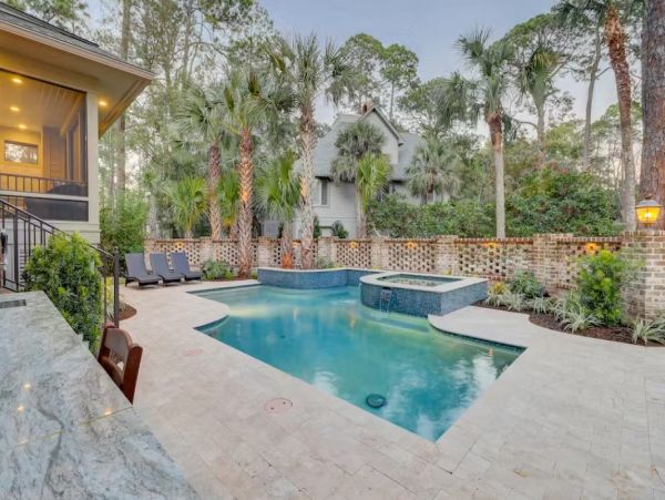 Magnificent Hilton Head Luxury Retreat Close to Beach