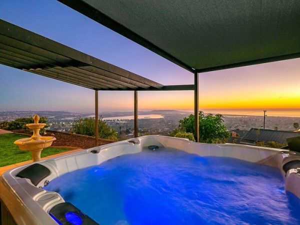 Ocean Views Vacation Home Four Bedroom