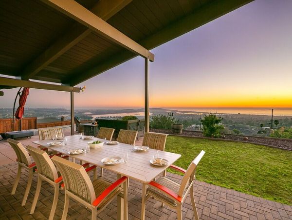 Ocean Views Vacation Home Four Bedroom