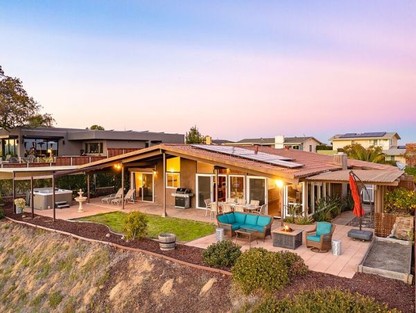 Ocean Views Vacation Home Four Bedroom
