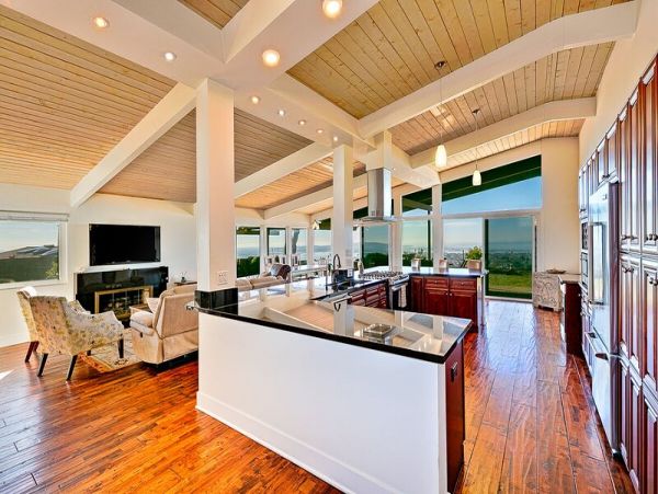 Ocean Views Vacation Home Four Bedroom