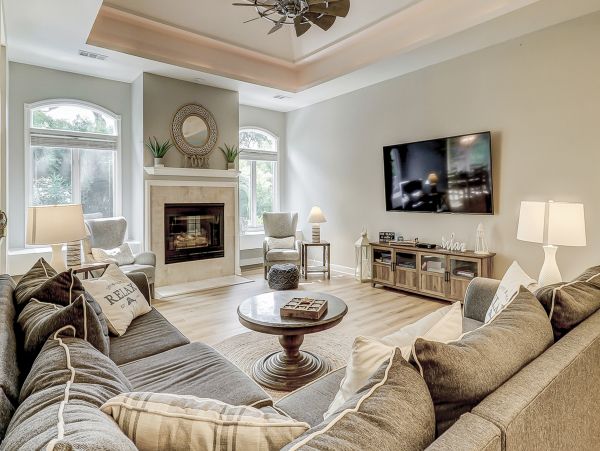 Beautiful & Spacious house near the beach