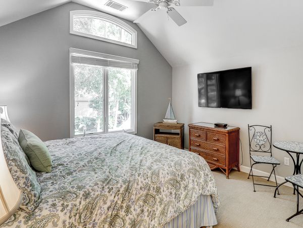 Beautiful & Spacious house near the beach