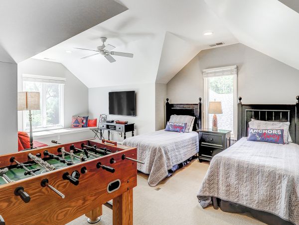 Beautiful & Spacious house near the beach