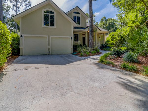 Beautiful & Spacious house near the beach