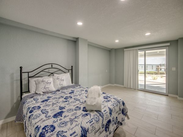 Bay Views Vacation Pool Home in Fort Myers Private Pool