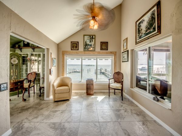 Bay Views Vacation Pool Home in Fort Myers Private Pool