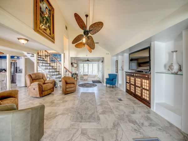 Bay Views Vacation Pool Home in Fort Myers Private Pool
