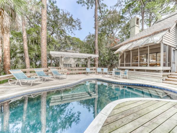 Hilton Head Vacation Home Four Bedroom Walk to Beach