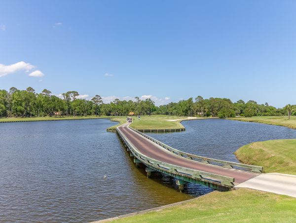 Hilton Head Vacation Home Four Bedroom Walk to Beach