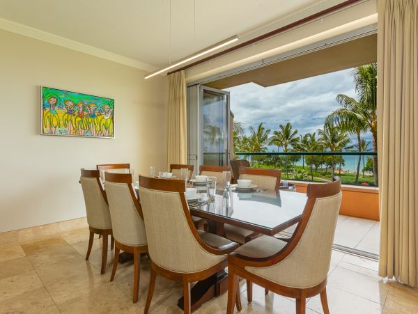 Full Pacific Views Massive out door Lanai- NEW ARRIVAL