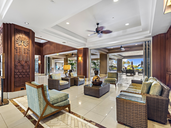 Full Pacific Views Massive out door Lanai- NEW ARRIVAL