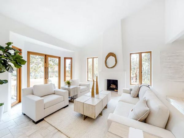 Luxury Sophisticated Vacation Pool Home in Malibu 4 Bedrooms