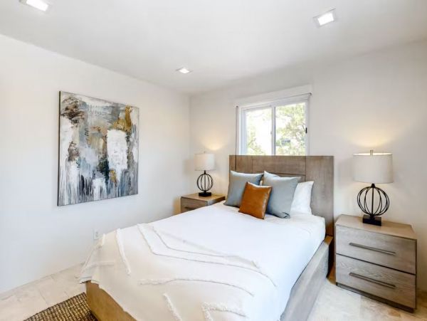 Luxury Sophisticated Vacation Pool Home in Malibu 4 Bedrooms