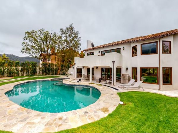 Luxury Sophisticated Vacation Pool Home in Malibu 4 Bedrooms