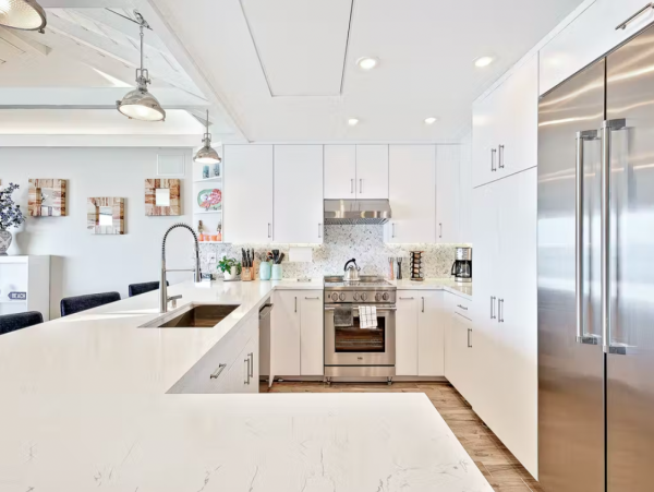 Beautiful Beachfront Home with Panoramic Ocean Views & WIFI