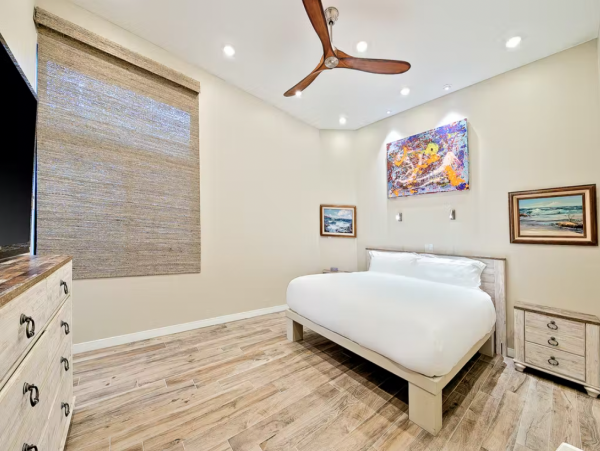 Beautiful Beachfront Home with Panoramic Ocean Views & WIFI