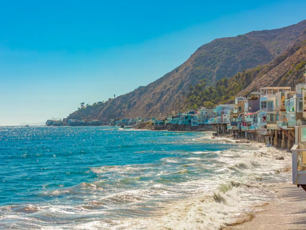 Beautiful Beachfront Home with Panoramic Ocean Views & WIFI