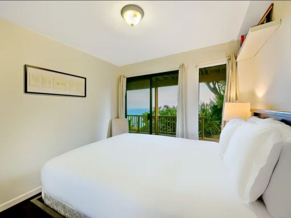 Ocean View Malibu Vacation Pool Home Sleeps 10 Guests