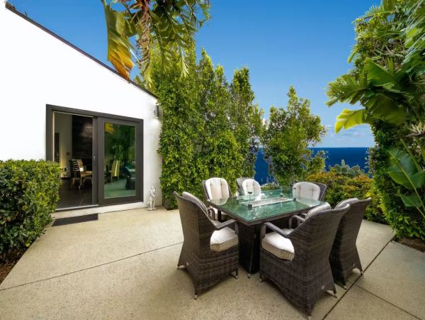 Malibu Stunning Vacation Rental with Private Pool Sleeps 6
