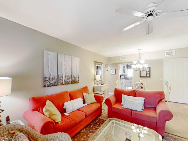 Hilton Head Two Bedroom Villa with Great Amenities