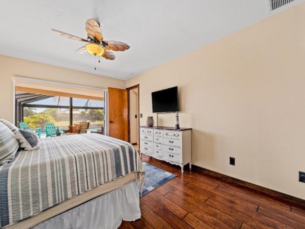 Canal Views Cape Coral Vacation Home Three Bedroom with Pool