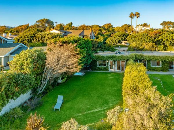 Oceanfront Bungalows in Malibu, 4 Bedrooms, Beach View
