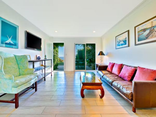 Oceanfront Bungalows in Malibu, 4 Bedrooms, Beach View