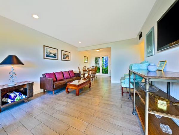 Oceanfront Bungalows in Malibu, 4 Bedrooms, Beach View