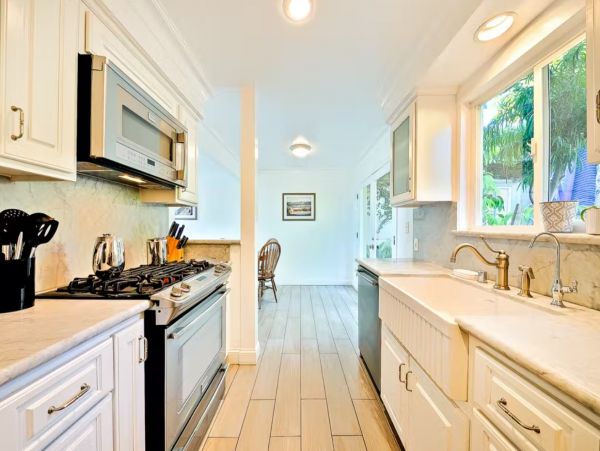 Oceanfront Bungalows in Malibu, 4 Bedrooms, Beach View