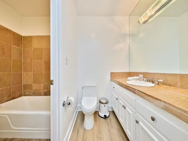 Oceanfront Bungalows in Malibu, 4 Bedrooms, Beach View
