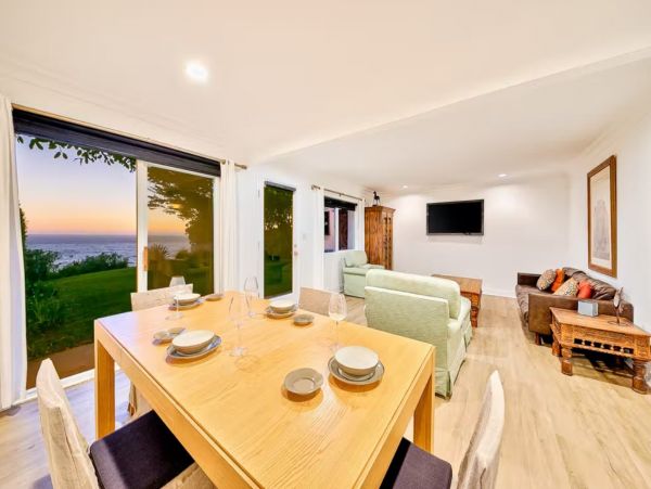 Oceanfront Bungalows in Malibu, 4 Bedrooms, Beach View