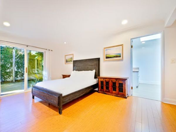 Oceanfront Bungalows in Malibu, 4 Bedrooms, Beach View