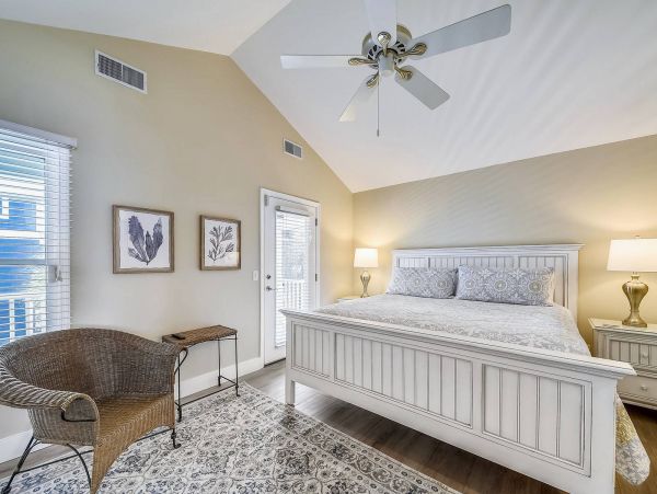 Six Bedroom Vacation Pool Home in Hilton Head