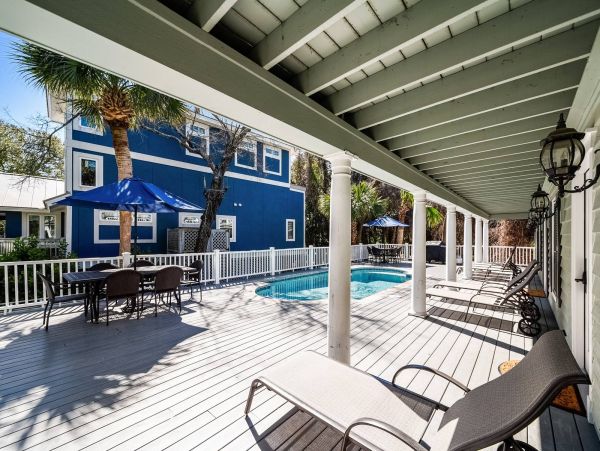Six Bedroom Vacation Pool Home in Hilton Head
