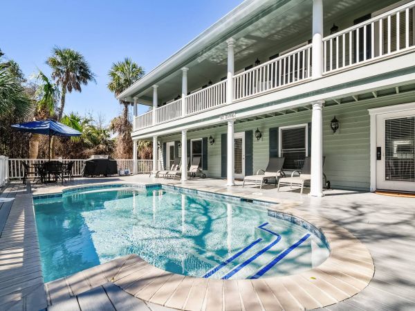 Six Bedroom Vacation Pool Home in Hilton Head