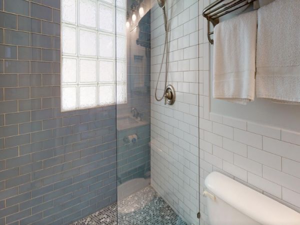 Charming 2 Bedroom Cottage with Patio Sleeps 6