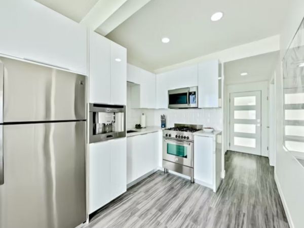 One Bedroom Luxury Beachfront Vacation Condo in Malibu