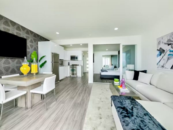 One Bedroom Luxury Beachfront Vacation Condo in Malibu