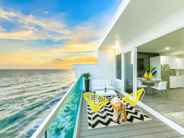 One Bedroom Luxury Beachfront Vacation Condo in Malibu