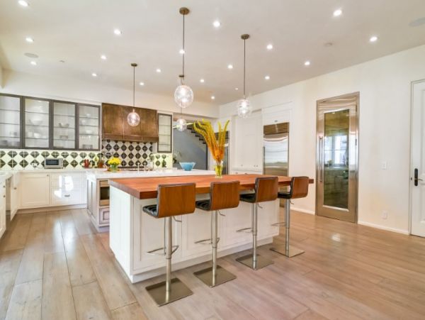 Malibu Luxury 8 Bedroom Vacation Home Fitness & Movie Room