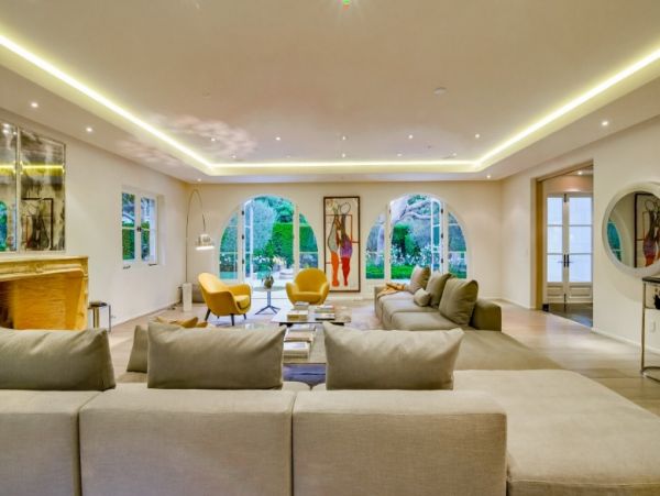 Malibu Luxury 8 Bedroom Vacation Home Fitness & Movie Room