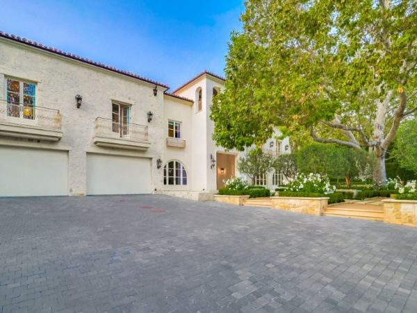 Malibu Luxury 8 Bedroom Vacation Home Fitness & Movie Room